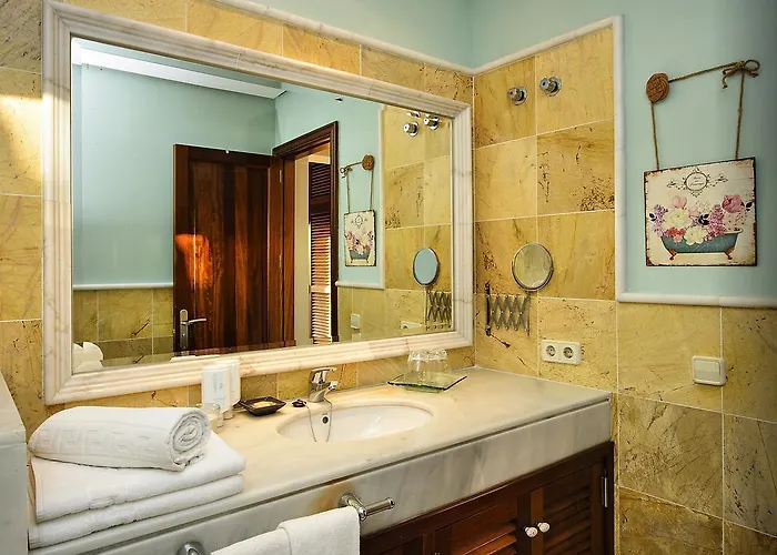 Charcones Holiday home