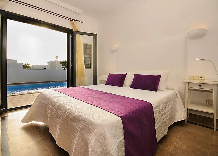 Charcones Holiday home *