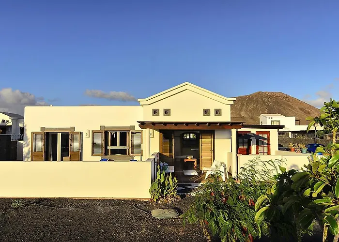 Charcones Tatil Evi Playa Blanca